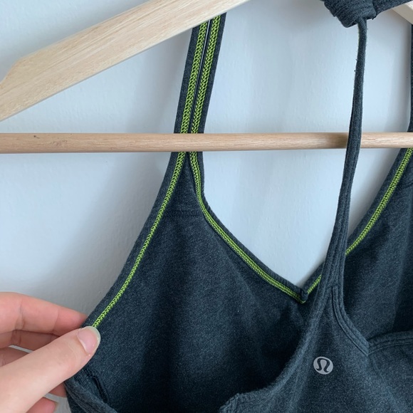 Lululemon Grey Workout Tank w Green Stitching - Picture 4 of 4